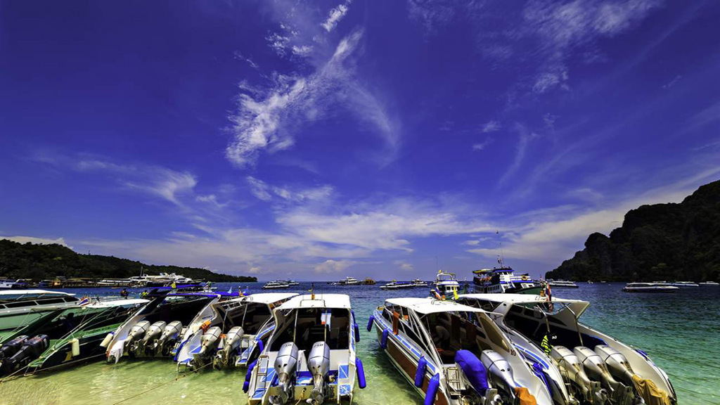 Private Speed Boat to Phi Phi and Phang Nga Bay