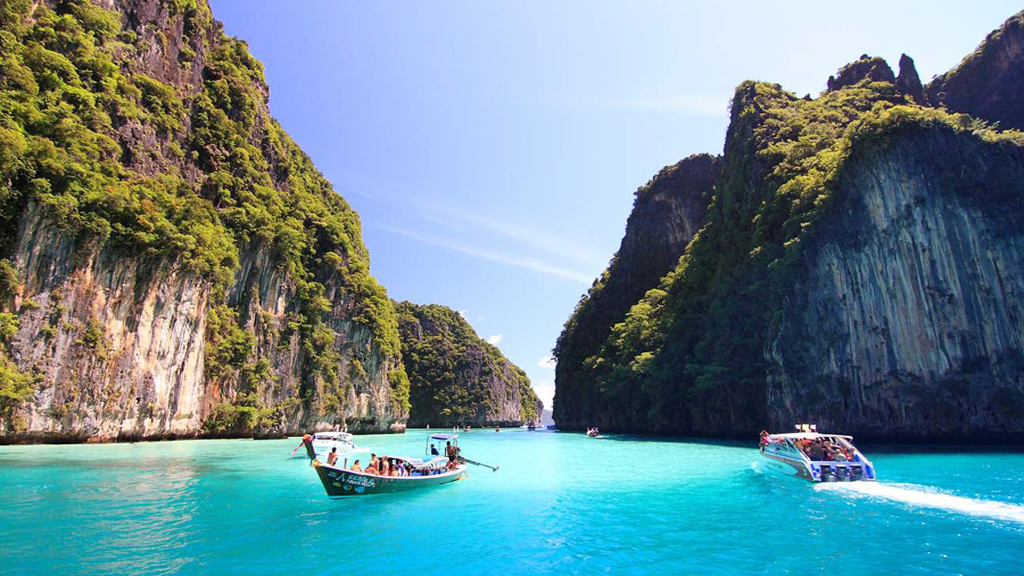 Private Speed Boat to Phi Phi and Phang Nga Bay