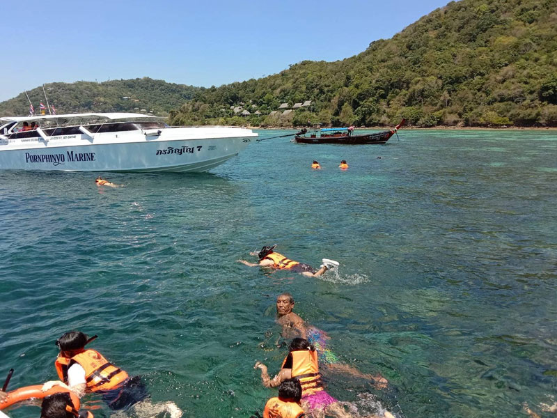 Private Speedboat to Phi Phi & Bamboo Islands